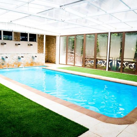 Casas Rurales Vado Del Rio Tus Cortijo Prados Bagian luar foto