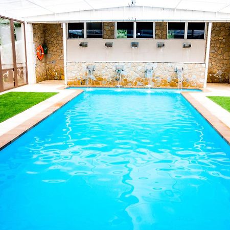 Casas Rurales Vado Del Rio Tus Cortijo Prados Bagian luar foto