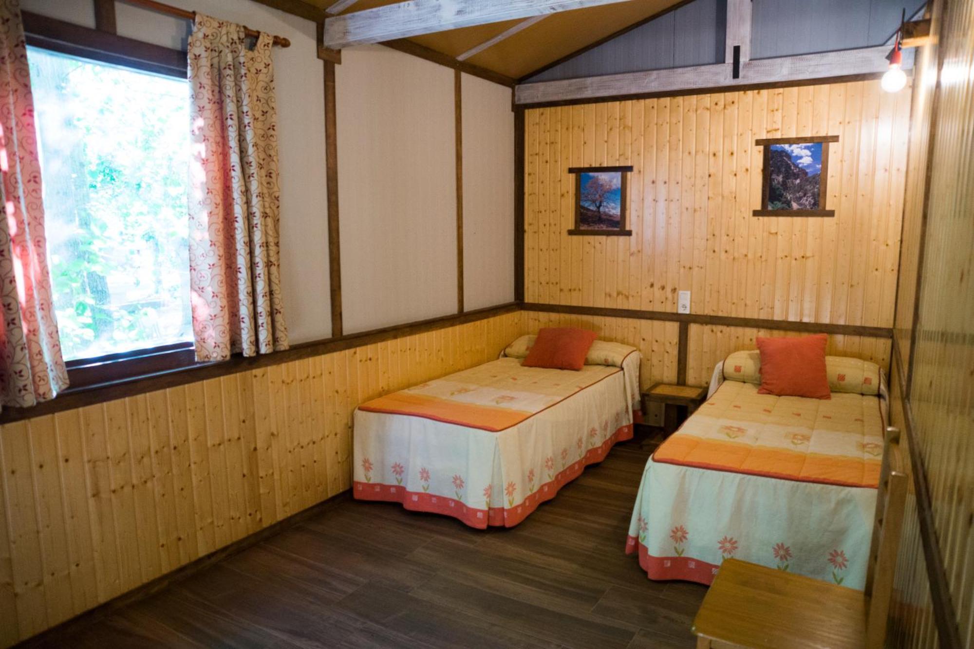 Casas Rurales Vado Del Rio Tus Cortijo Prados Bagian luar foto